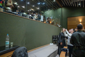 Monique Medeiros não foi absolvida pela morte de Henry Borel, mas recebeu perdão judicial; entenda a diferença