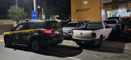 Dupla é detida por apropriação indébita de carro na Via Dutra, em Piraí 