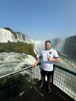 Pai de uma filha, botafoguense e prestes a deixar o RJ: quem era o comerciante morto em abordagem policial na Pavuna