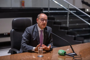 Couto e Casa Civil exoneram mais 30; demissões do governador em exercício chegam a 668 e plano é ultrapassar 1 mil