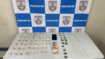 Homem é preso com drogas em Volta Redonda