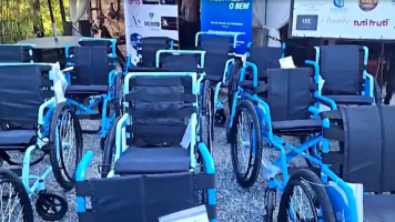 'Mobilidade Para Todos': Projeto entrega 30 cadeiras de rodas para moradores da Região Serrana