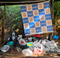 Cerca de 3 kg de cocaía e carregadores de fuzil são apreendidos em Barra Mansa