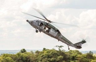 Governo do RJ desistiu de comprar Black Hawk de R$ 70 milhões ao desconfiar que helicóptero de guerra era usado