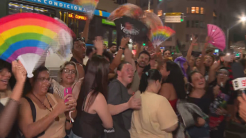 Em clima de animação, público faz filas para pontos de acesso para show de Shakira em Copacabana
