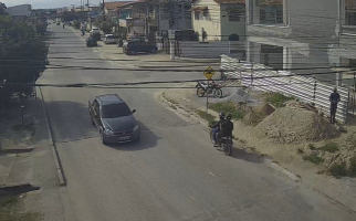 Dupla é presa após roubo em Iguaba Grande; R$ 6 mil, celulares e cigarros são recuperados