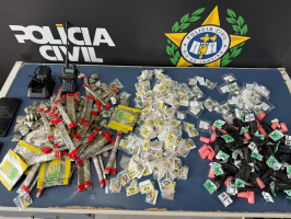 Jovem é presa e adolescentes grávidas apreendidas por tráfico de drogas, em Angra dos Reis