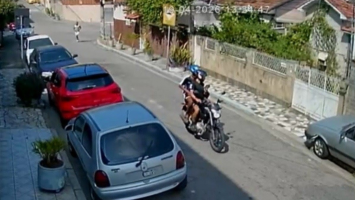 Rene Silva sofre assalto perto de casa e relata sequência de crimes na região: 'Arma na minha cabeça'