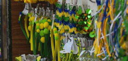Comércio do Rio adere às cores do Brasil para atrair clientes às vésperas da estreia na Copa do Mundo