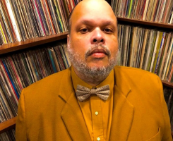 Confusões de Ed Motta: cantor já chamou ouvintes de hip hop de ‘burros’ e disse que não falaria português em show na Europa