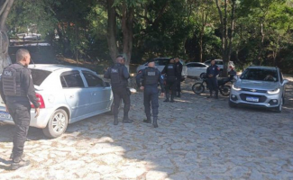Operação fiscaliza pontos de 'flanelagem' no Centro de Cabo Frio
