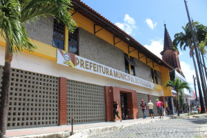 Polícia Federal cumpre mandados em PE e no RJ após fundo previdenciário de Paulista investir mais de R$ 3 milhões no Master