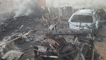 Incêndio atinge ferro-velho em Resende