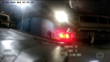 'A gente fala que tentou jogar o carro': vídeo mostra como policiais planejaram versão sobre morte de empresário no Rio 