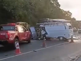 Colisão de veículos deixa um morto e um ferido em Belford Roxo