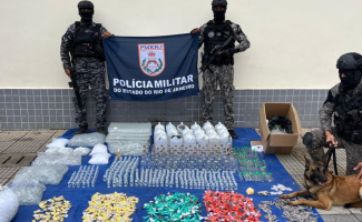 Cadela farejadora do BAC acha grande carga de drogas em Volta Redonda