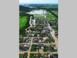 Temporal deixa bairros debaixo d'água e dezenas de desabrigados em Silva Jardim 