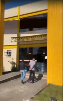 Foragido por roubo é preso dentro de ônibus na Via Dutra, em Resende