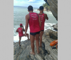 Corpo é encontrado no mar próximo à Gruta da Sacristia, em Maricá