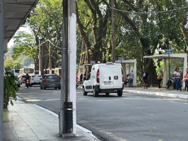 Rua no Centro de Barra Mansa será interditada neste domingo para poda de árvores